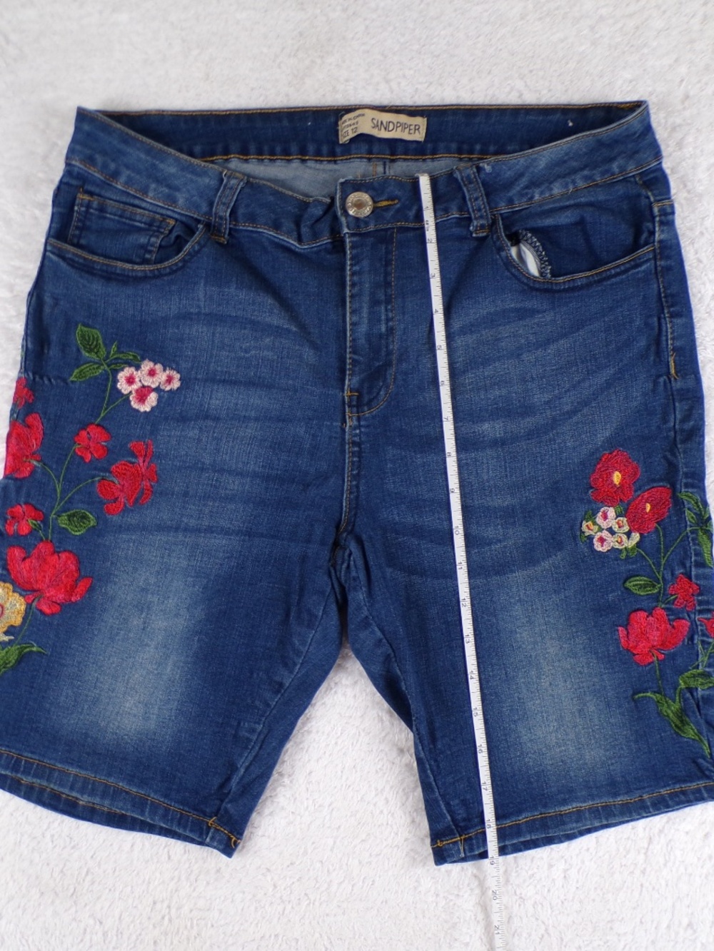 Sandpiper floral embroidered denim bermuda women's shorts Size 12 - Picture 2 of 7
